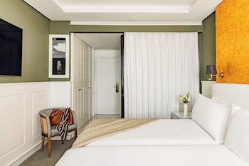 Premium Room Connected