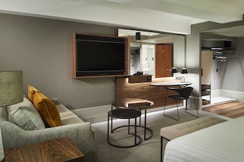 Junior Suite, 1 Double Bed (Executive lounge access)