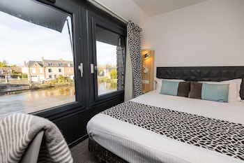 Superior Room, 1 King Bed, River View (Larger Room;Twin bed on request)