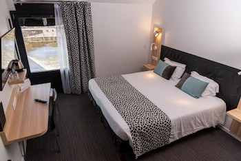 Superior Room, 1 King Bed, River View (Larger Room;Twin bed on request)