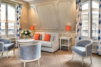 Suite, view Arc de Triomphe