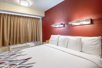 Superior Room, 1 King Bed, Accessible, Non Smoking (Roll-In Shower)