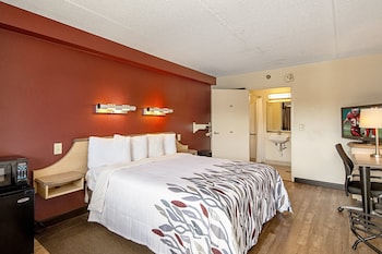 Superior Room, 1 King Bed, Accessible, Non Smoking (Roll-In Shower)