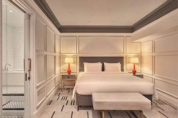 Suite, 1 Double Bed, Balcony