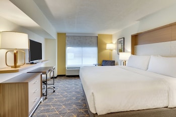 Room, 1 King Bed, Golf View