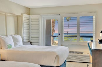 Deluxe Room, 2 Double Beds, Balcony, Ocean View