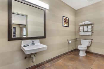 Standard Room, 2 Queen Beds, Accessible, Non Smoking