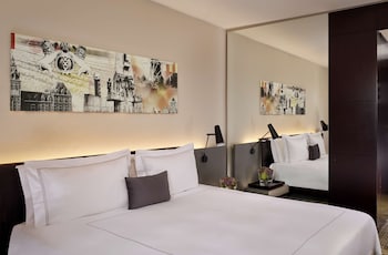 Superior Room, 1 King Bed