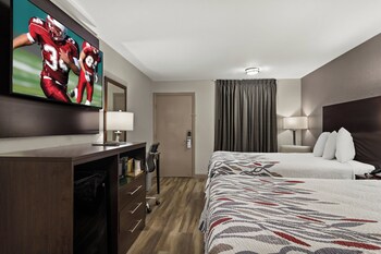 Deluxe Room, 2 Double Beds, Accessible, Non Smoking (Roll-In Shower)