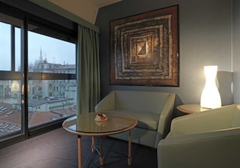 Deluxe Double or Twin Room (Top Floor)