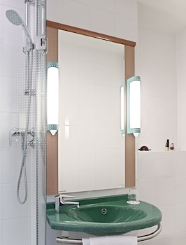 Double Room, 1 Double Bed (New Sleep Easy Concept)
