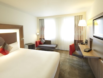 Executive Room, 1 Queen Bed with Sofa bed