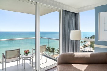 Room, 2 Queen Beds, Non Smoking, Ocean View