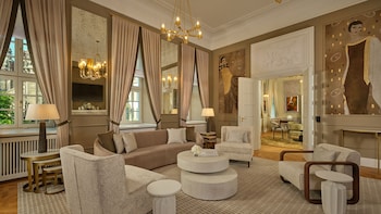 Queen Suite