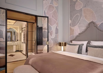 Signature Suite