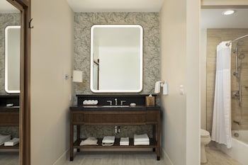 Room, 2 Queen Beds, Ocean View (Palace, Newly Renovated)