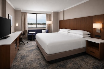 Room, 1 King Bed, Accessible (Hearing)