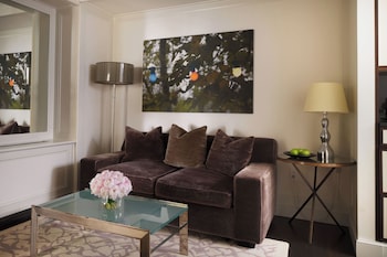 Seventy-Seven Junior Suite