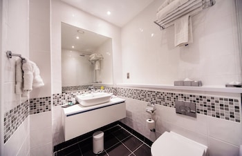 Standard Room, 1 Queen Bed, Accessible