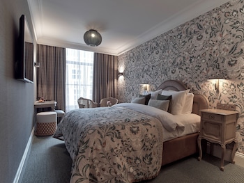 Ambassador Room