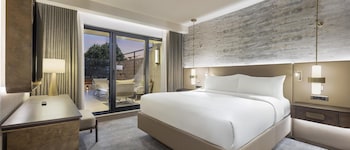 Executive Apartment (Suite)