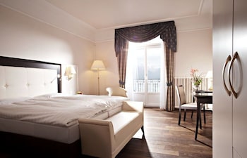 Deluxe Room, 2 Twin Beds, Lake View (Balcony)