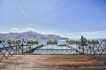 Deluxe Room, 2 Twin Beds, Lake View (Balcony)