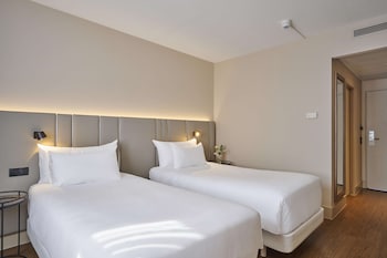 Standard Room (View)