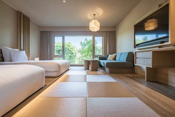 Classic Room, 2 Twin Beds (Coral Wing)