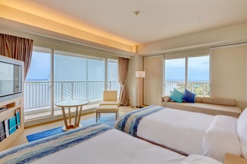 Classic Room, 2 Twin Beds, Corner (Ocean Wing)