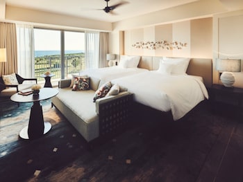 Club Room, 2 Twin Beds, Ocean View (Club Wing, Club Benefits)