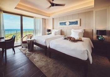 Club Suite, 2 Bedrooms (Club Wing, Club Benefits)