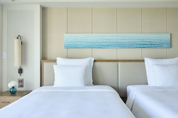 Classic Room, 2 Twin Beds, Ocean View (Bay Wing)