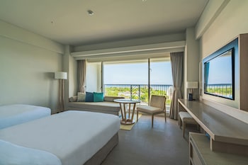 Classic Room, 2 Twin Beds, Ocean View (Ocean Wing)