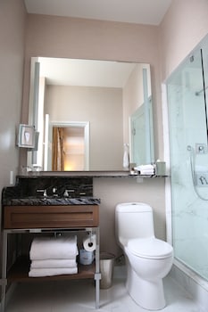 Fairmont Queen, Room, 1 Queen Bed, City View