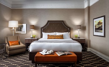 Deluxe Room, 1 King Bed, City View
