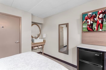 Standard Room, 2 Double Beds, Accessible (Smoke Free)