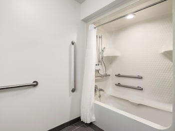 Standard Room, 2 Queen Beds, Accessible (Mobility Accessible)