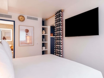 Junior Suite, 1 Double Bed with Sofa bed