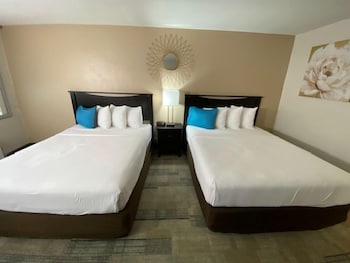 Suite, 2 Bedrooms, 2 Bathrooms