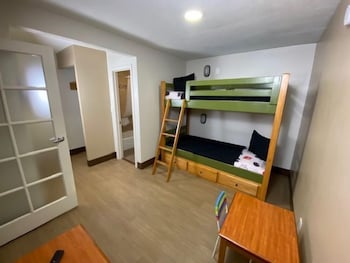 Suite, 2 Bedrooms, 2 Bathrooms