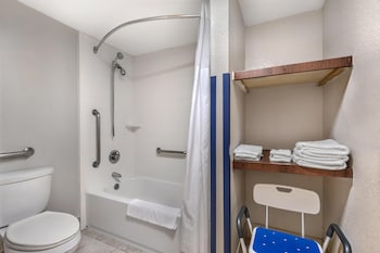 Standard Room, 1 Queen Bed, Accessible, Refrigerator & Microwave