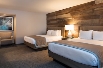 Double Queen Great Room