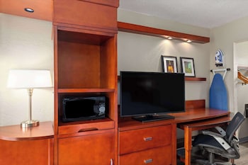 Room, 2 Queen Beds, Non Smoking