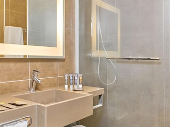 Business Room, 1 King Bed (Executive)