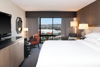 Pure, Room, 1 King Bed