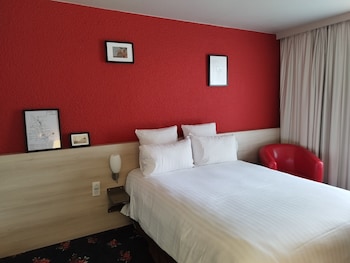 Classic Room, 1 Queen Bed, Non Smoking
