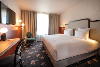 Superior Room, 1 King Bed, Non Smoking