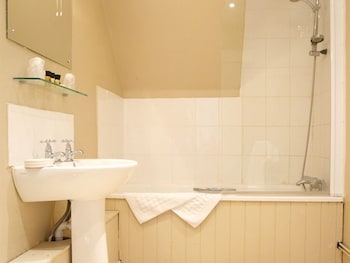Suite, Ensuite (2 Adults and 1 child )
