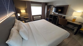 Standard Room, 1 King Bed, Non Smoking